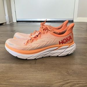Hoka One one Clifton 8  Peach Lace Up Running Shoes Womens  (no insoles) size 9B
